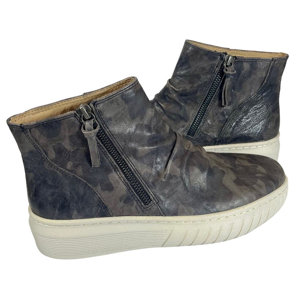 Sofft Portland Leather Ankle Bootie Womens Size 8.5 - Black Camo Tassel Zipper